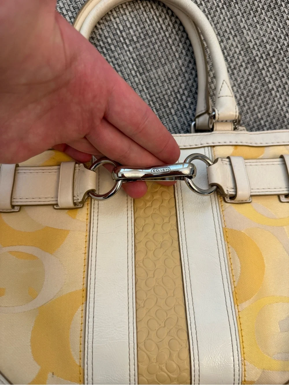 Y2K yellow Coach Hampton’s tote bag lightly used